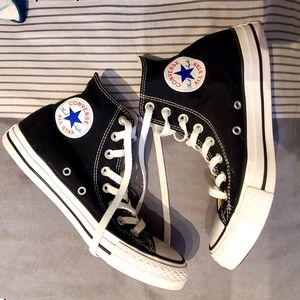 Converse high top, Black color, unisex (8.5 women) ( 6.5 men's )